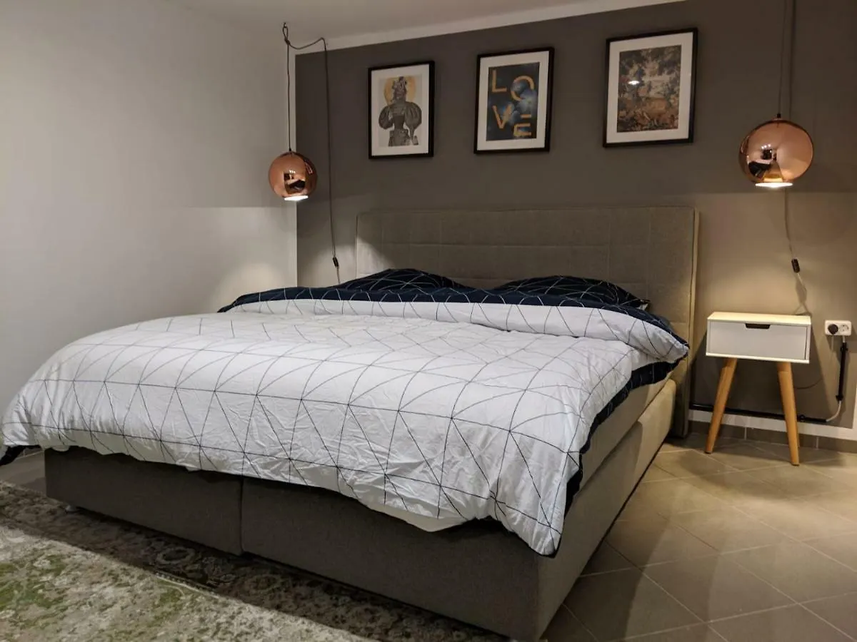 P23 Apartment Dusseldorf